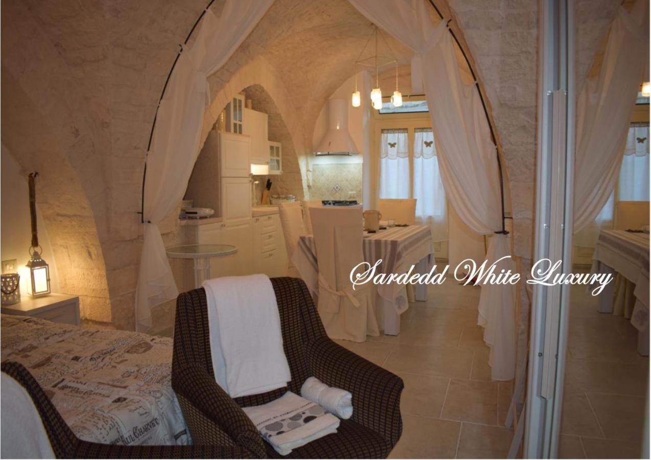 Sardedd White Luxury Villa Cisternino Eksteriør billede